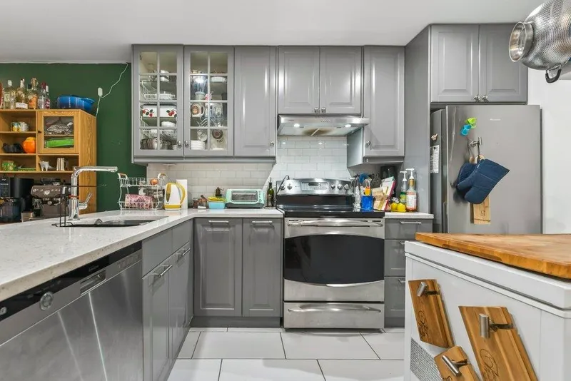 103 2333 ETON STREET - photo 3 of 25