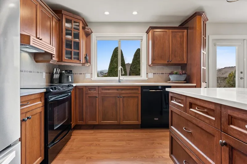 177 46000 THOMAS ROAD - photo 4 of 25