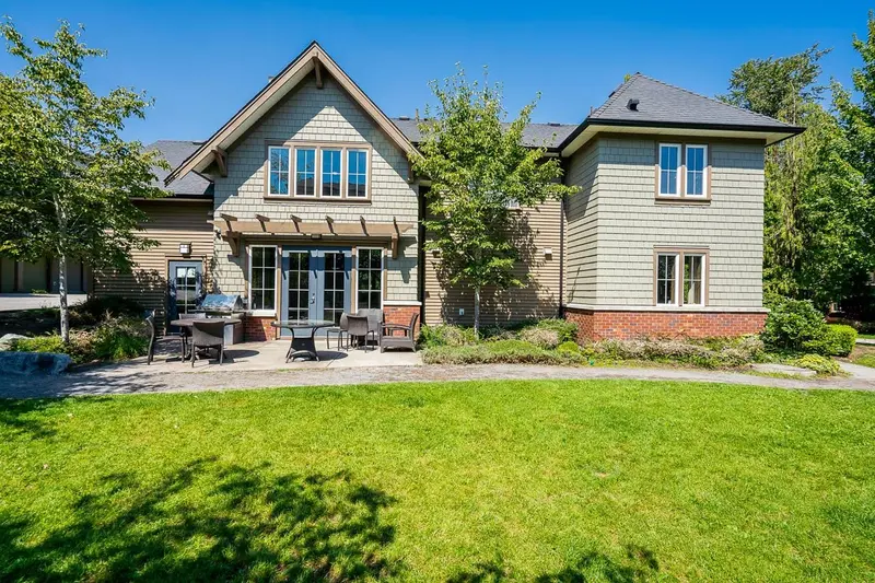 9 14838 61 AVENUE - photo 1 of 25