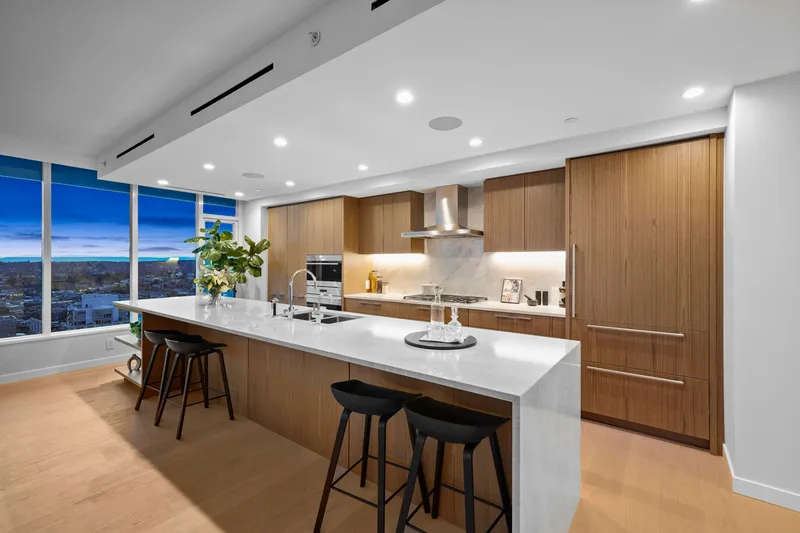 3503 1335 HOWE STREET - photo 1 of 25