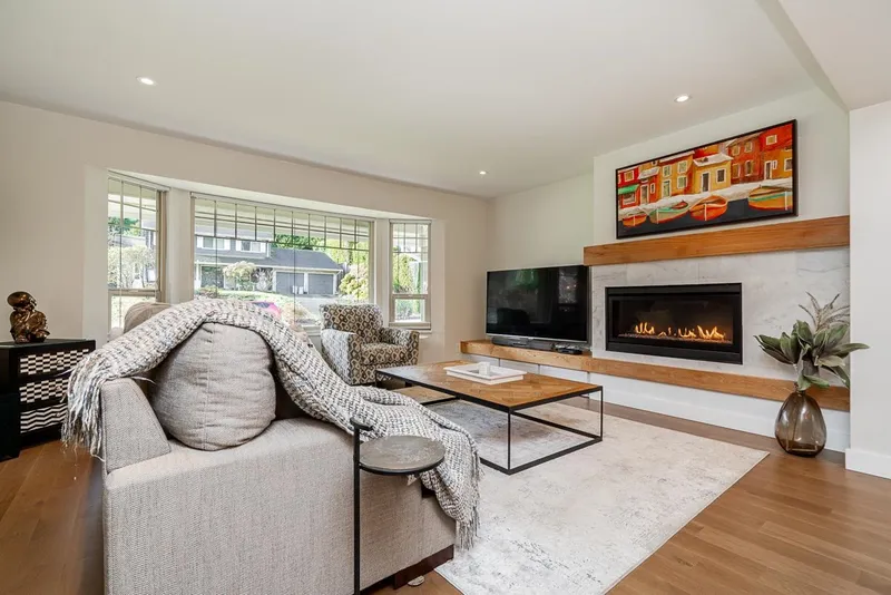 5757 TIMBERVALLEY ROAD - photo 4 of 25