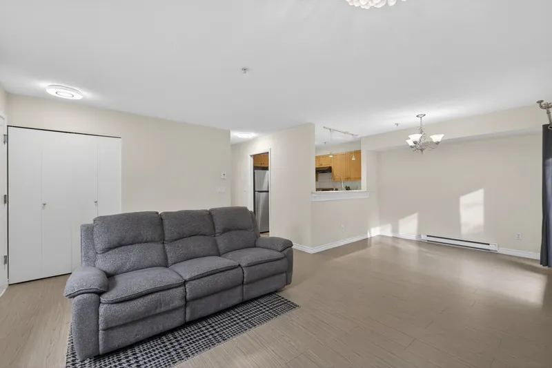 18 7128 STRIDE AVENUE - photo 3 of 24