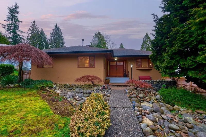 630 SYDNEY AVENUE - photo 1 of 25