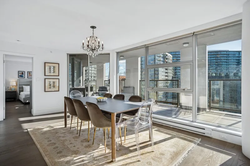 1903 989 BEATTY STREET - photo 2 of 25