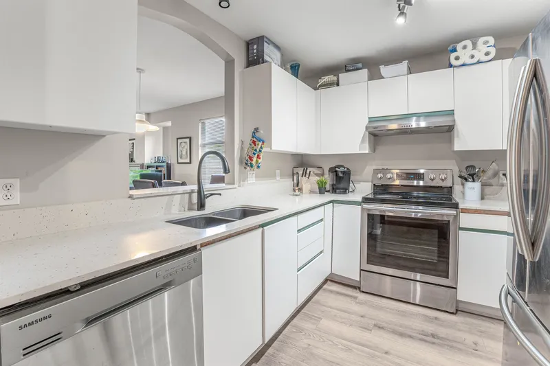 216 8220 JONES ROAD - photo 4 of 25