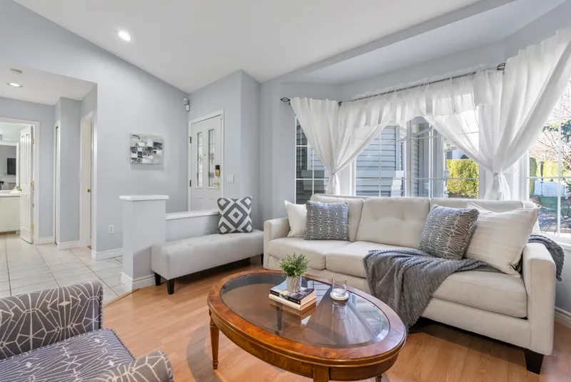 7 16888 80 AVENUE - photo 3 of 25