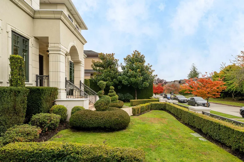 1461 W 47TH AVENUE - photo 2 of 25