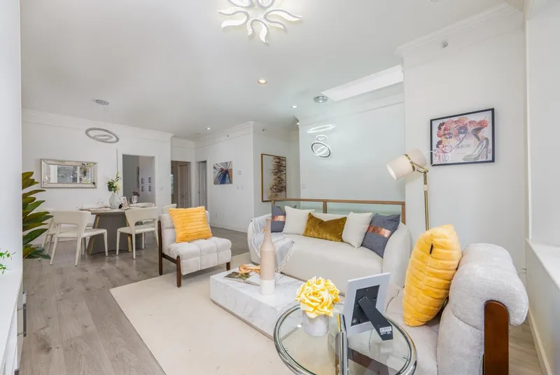 748 E 62ND AVENUE - photo 3 of 25