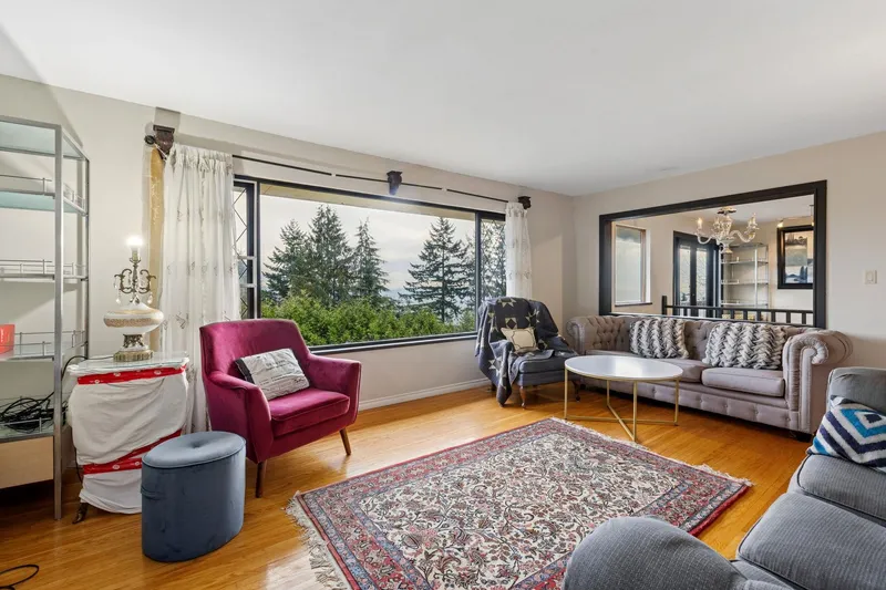 556 BALLANTREE ROAD - photo 4 of 25