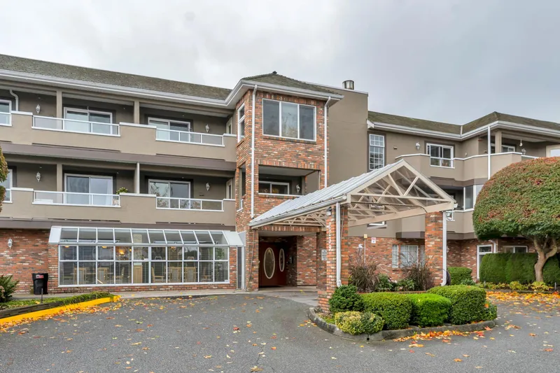 211 2239 152 STREET - photo 3 of 25