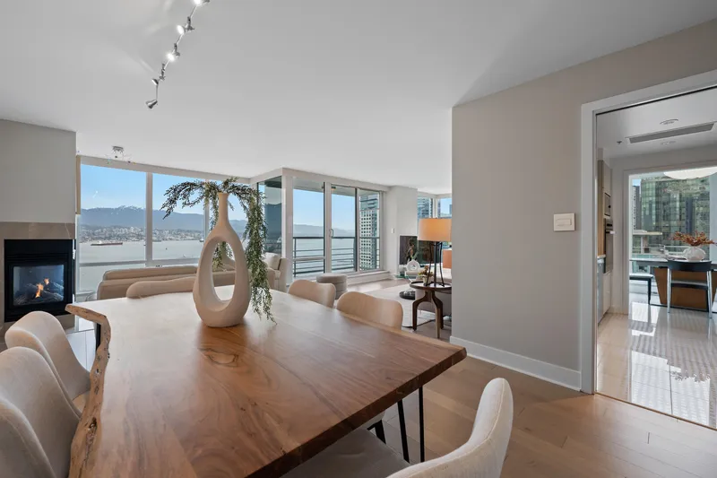 2102 590 NICOLA STREET - photo 4 of 25