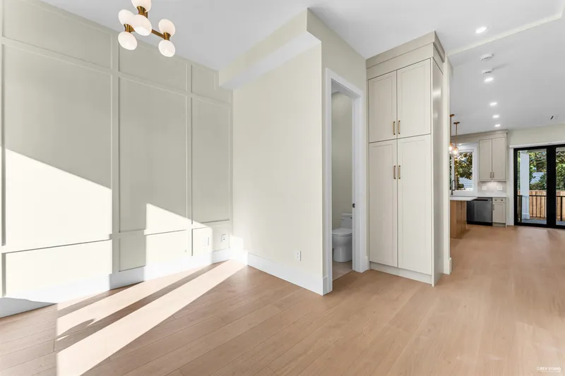 11741 80 AVENUE - photo 3 of 25