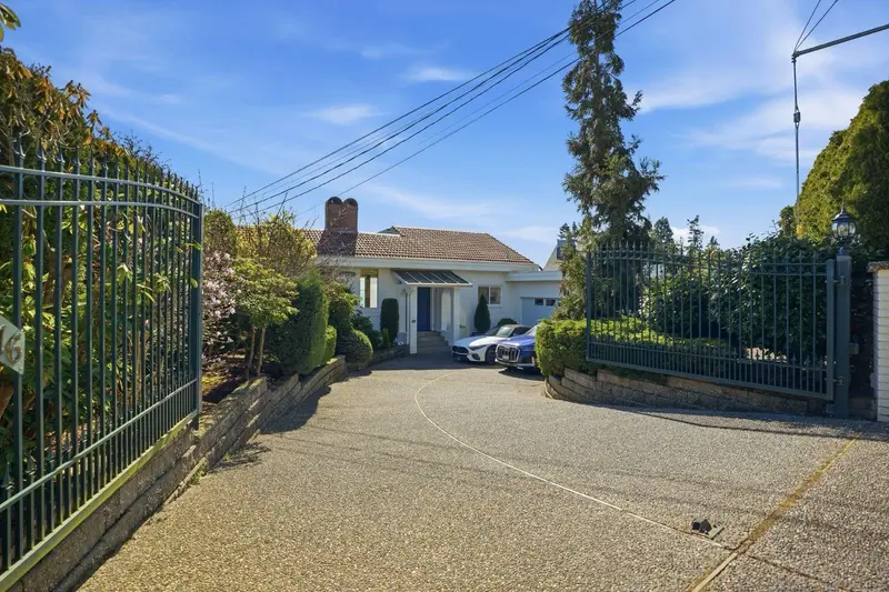 13576 13A AVENUE - photo 2 of 25