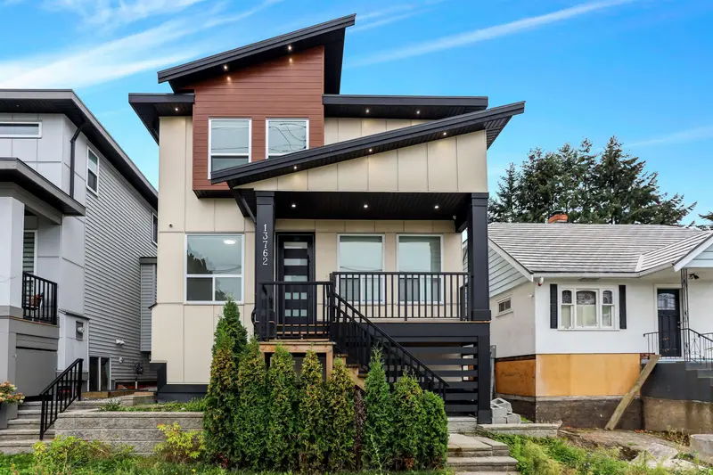 13762 112 AVENUE - photo 1 of 21