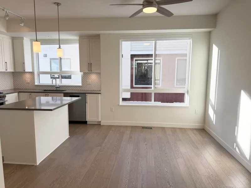 27 10233 RIVER DRIVE - photo 4 of 21