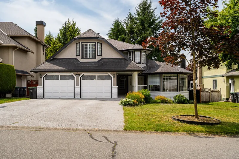 14926 83A AVENUE - photo 4 of 25