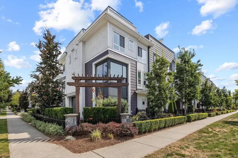 39 16336 23A AVENUE - photo 1 of 25