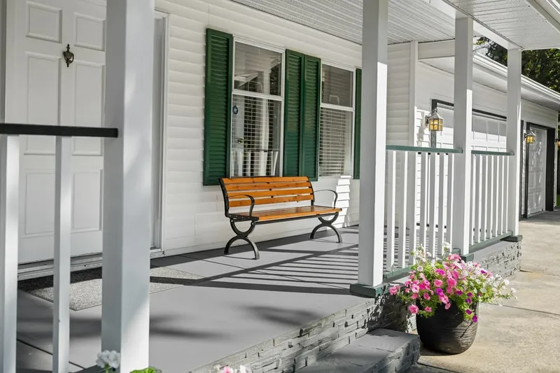 14273 26 AVENUE - photo 2 of 25