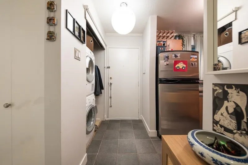 209 1345 COMOX STREET - photo 4 of 13