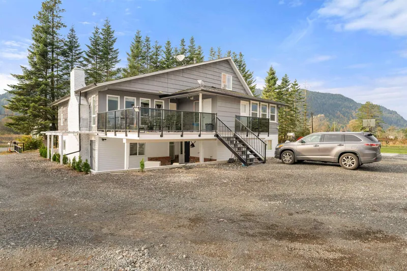 11186 FARMS ROAD - photo 1 of 25