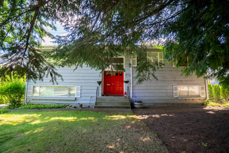 1546 53A STREET - photo 2 of 11