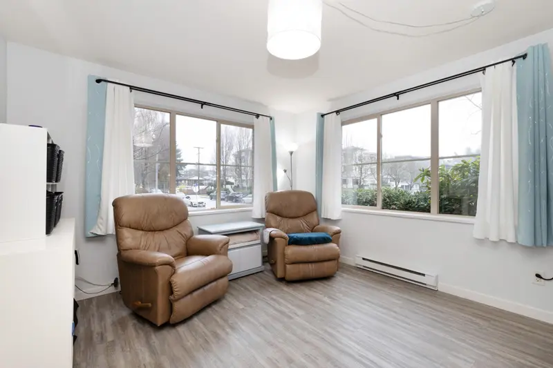 105 2432 WELCHER AVENUE - photo 3 of 23