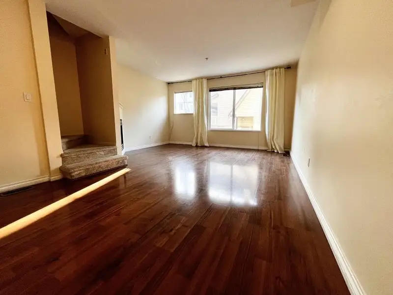 5 15355 26 AVENUE - photo 3 of 20