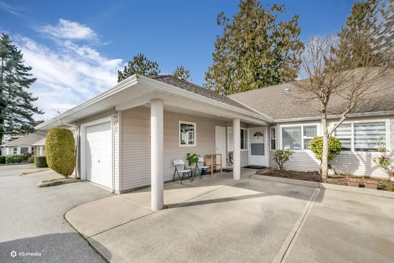 26 7127 124 STREET - photo 4 of 22