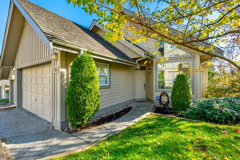 116 1465 PARKWAY BOULEVARD - photo 2 of 25