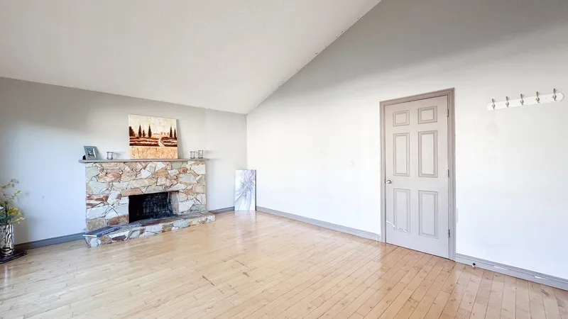 1169 LANSDOWNE DRIVE - photo 3 of 25