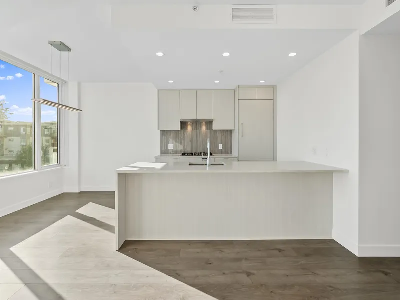 CH3 5051 IMPERIAL STREET - photo 2 of 25