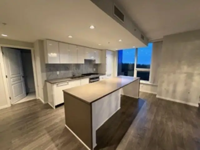 2307 5883 BARKER AVENUE - photo 2 of 10