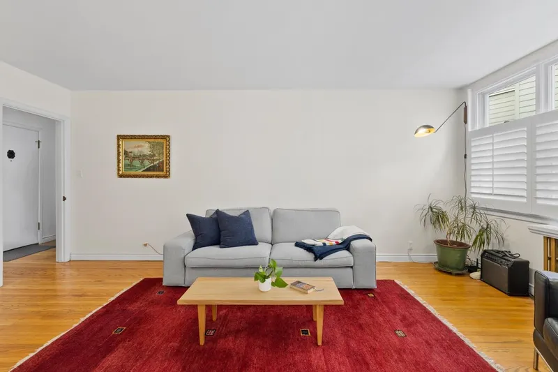 204 1565 BURNABY STREET - photo 4 of 25