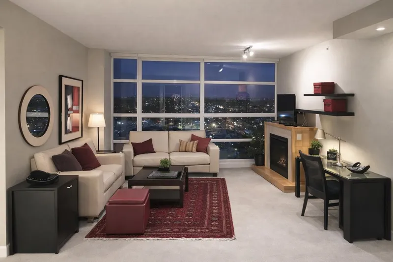 1705 15152 RUSSELL AVENUE - photo 1 of 10