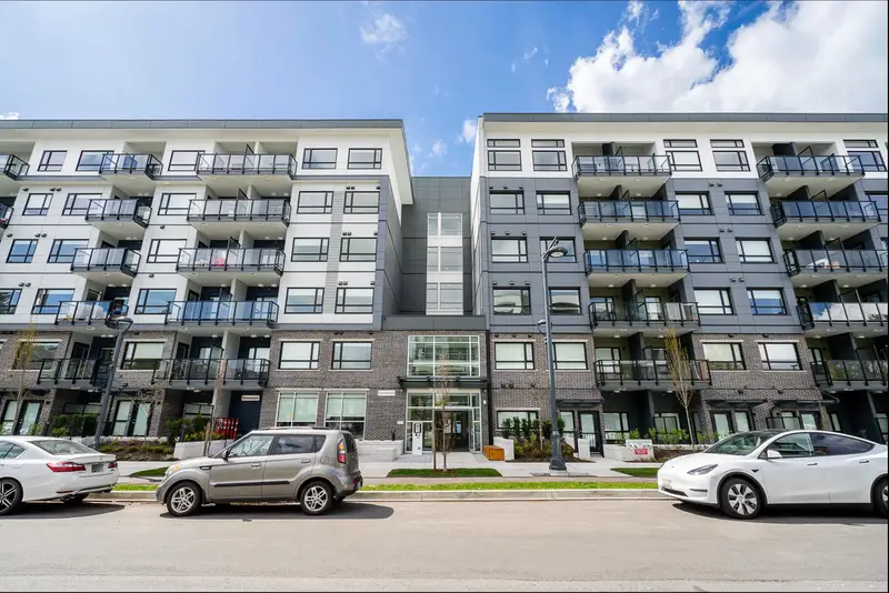 203 10777 138 STREET - photo 2 of 9