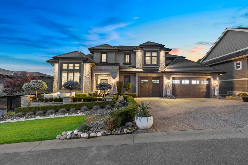 2736 AQUILA DRIVE - photo 1 of 25