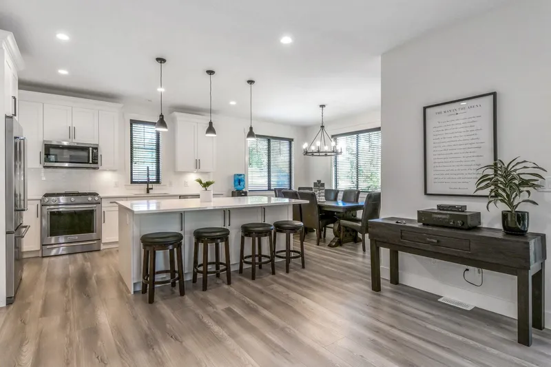 10080 MOUNTAINVIEW ROAD - photo 4 of 21