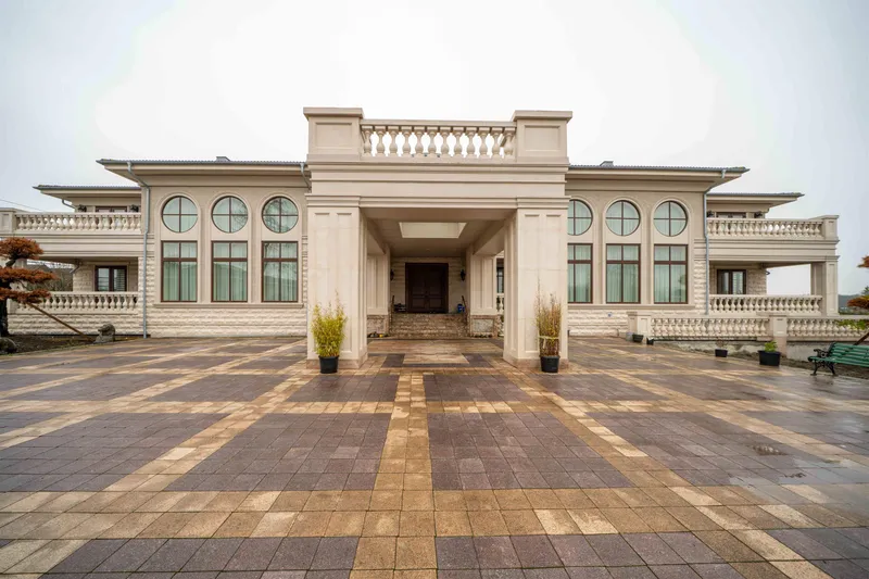 11400 NO. 2 ROAD - photo 1 of 25