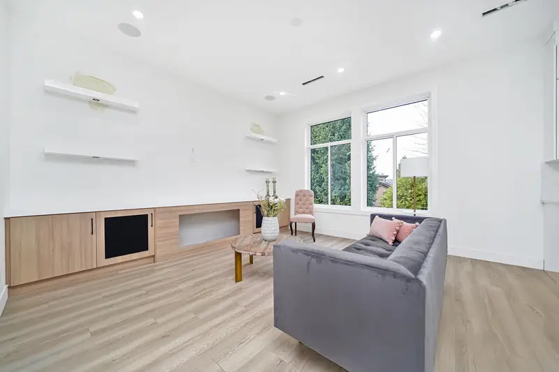 5839 185A STREET - photo 4 of 24