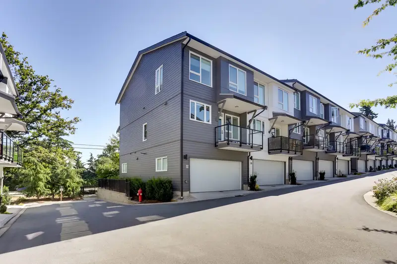 26 15030 28 AVENUE - photo 2 of 25