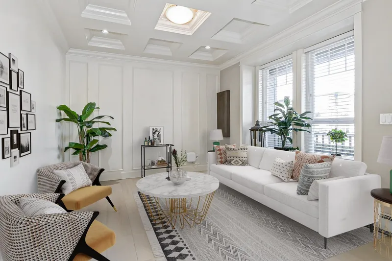 19478 72 AVENUE - photo 2 of 25