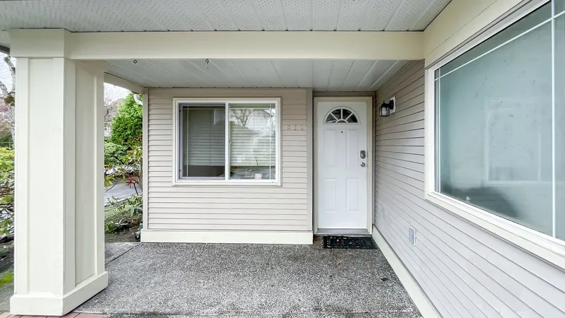 315 16233 82 AVENUE - photo 3 of 25