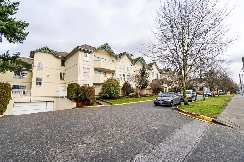 118 12633 72 AVENUE - photo 2 of 25