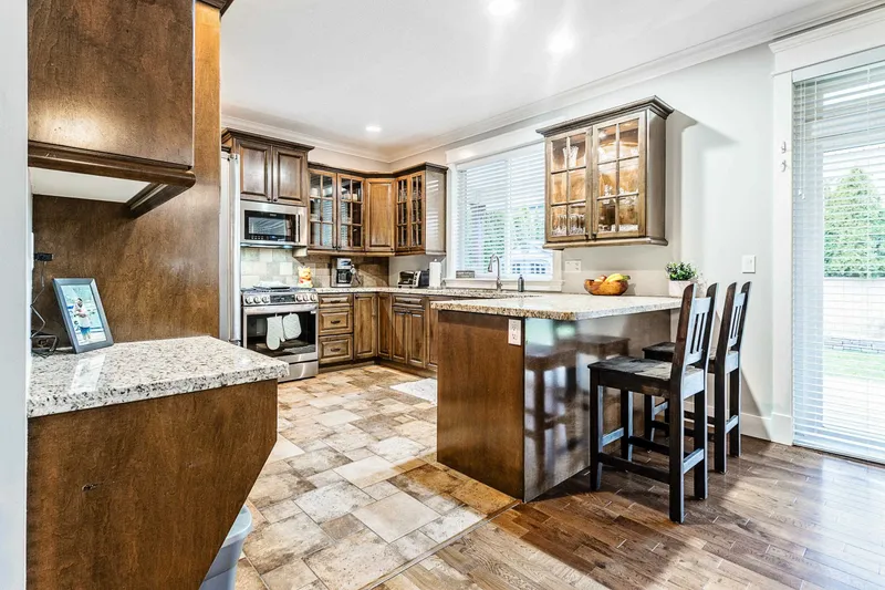 8761 MACHELL STREET - photo 3 of 25