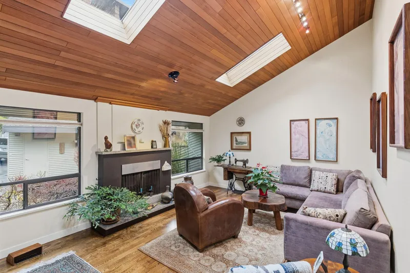 5639 WHITE PINE LANE - photo 3 of 25