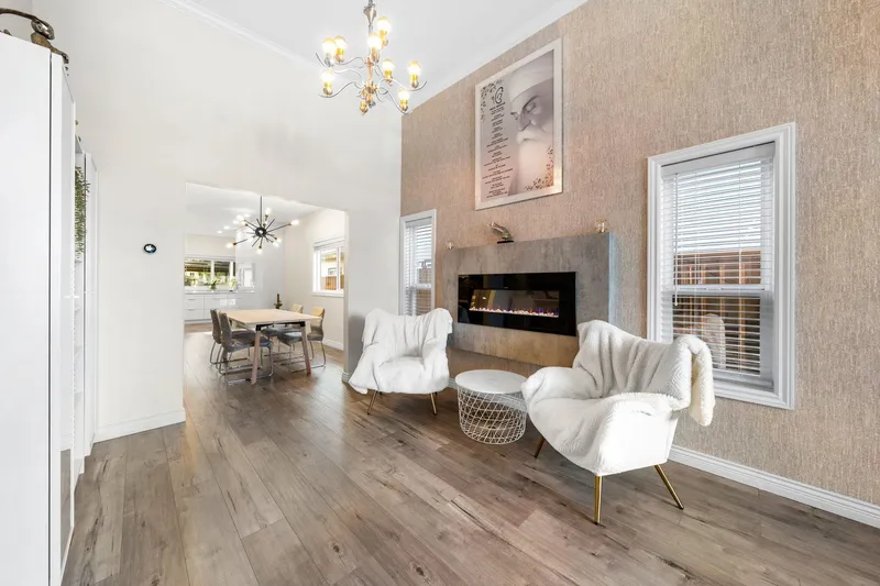 11646 82 AVENUE - photo 4 of 25