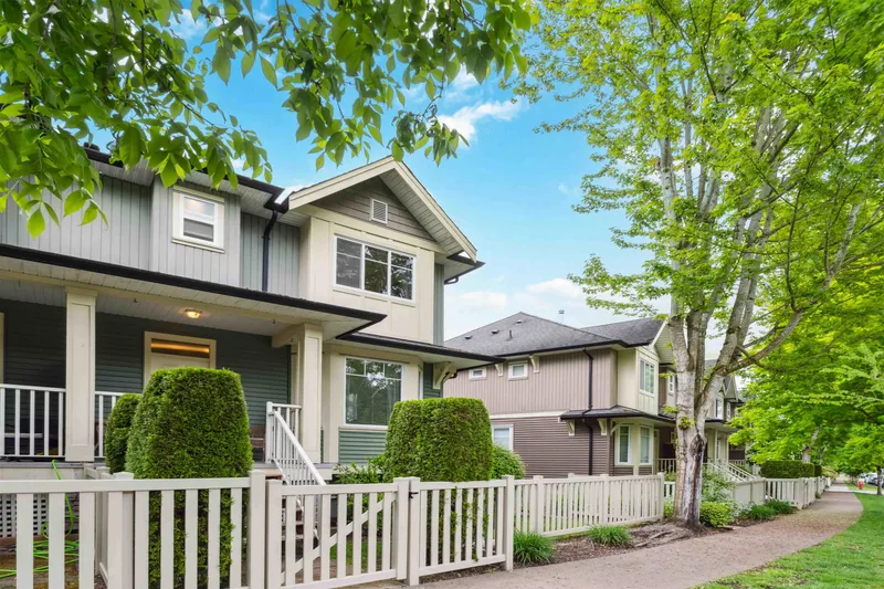 32 6575 192 STREET - photo 2 of 25