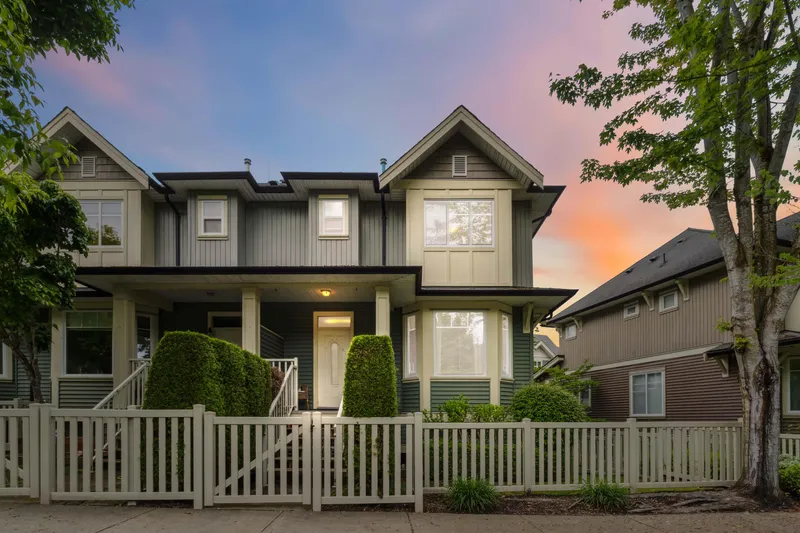 32 6575 192 STREET - photo 3 of 25