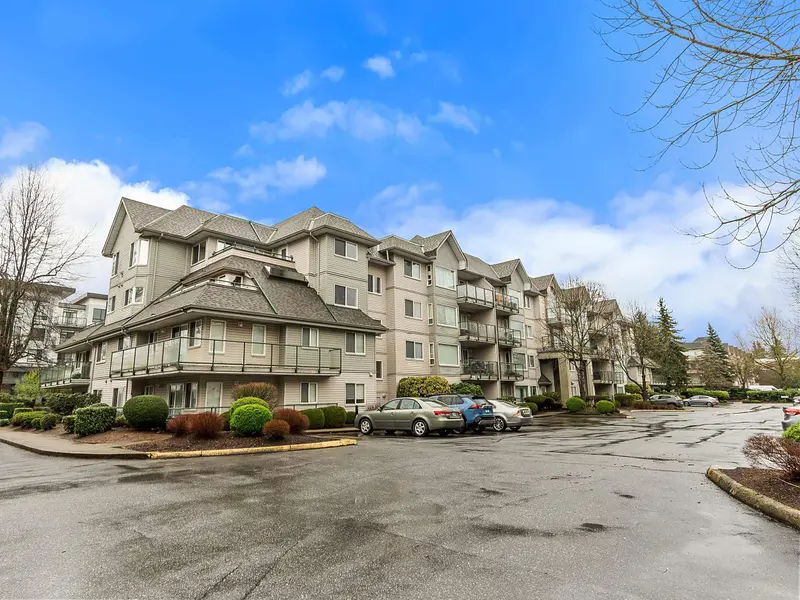 410 33688 KING ROAD - photo 1 of 25