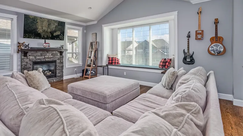 8723 NOTTMAN STREET - photo 4 of 25